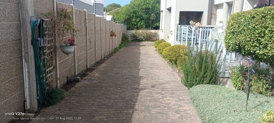 3 Bedroom Property for Sale in Hartenbos Central Western Cape